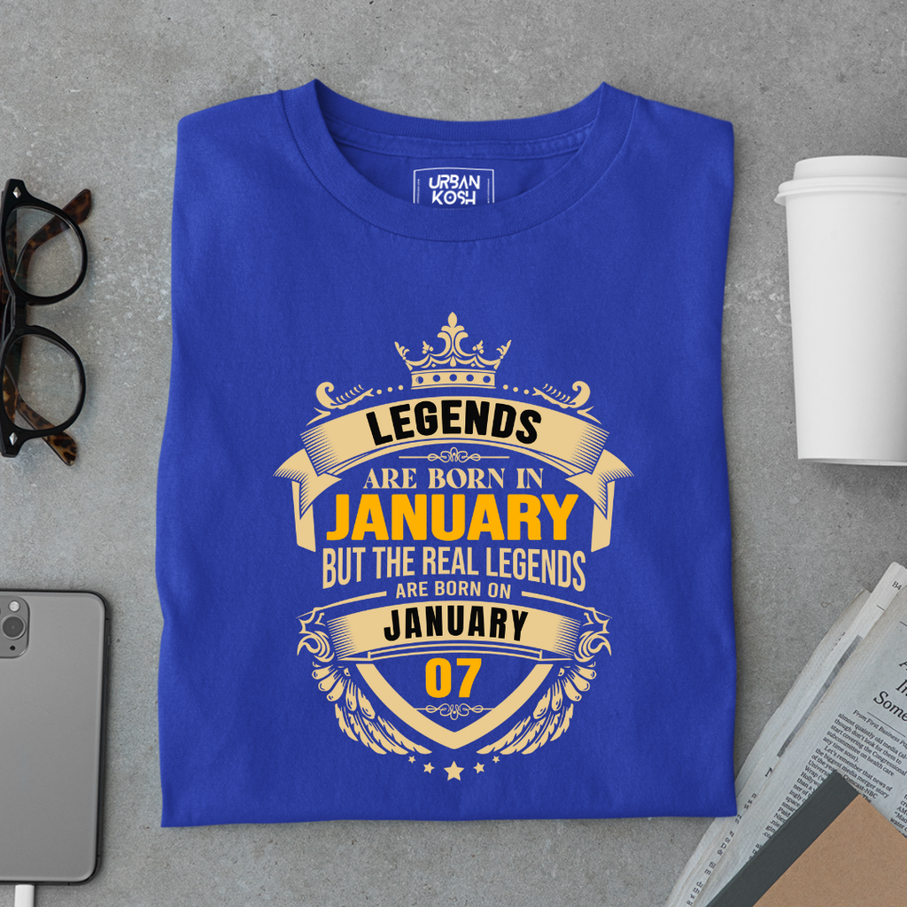 The Real Legends Are Born on January 07 T-Shirt